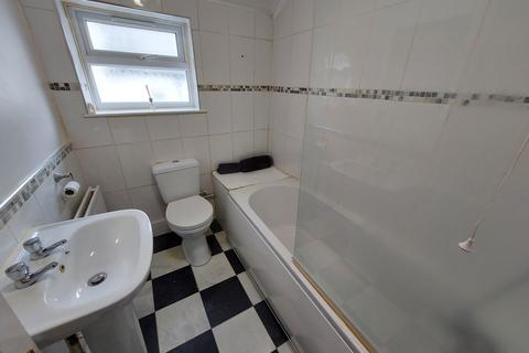 3 bedroom apartment to rent, Charlotte Street, WALSALL