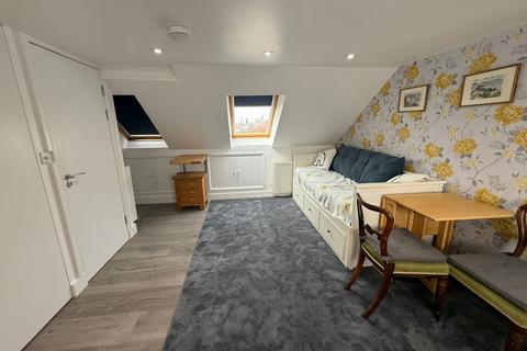 undefined, Thames Avenue, Perivale UB6