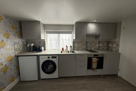 undefined, Thames Avenue, Perivale UB6