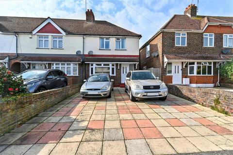 3 bedroom end of terrace house for sale, Queens Road, Eastbourne