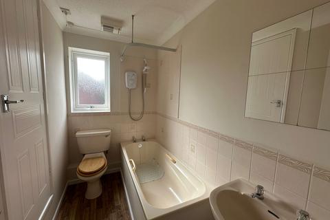 2 bedroom house to rent, Thetford Way, WALSALL