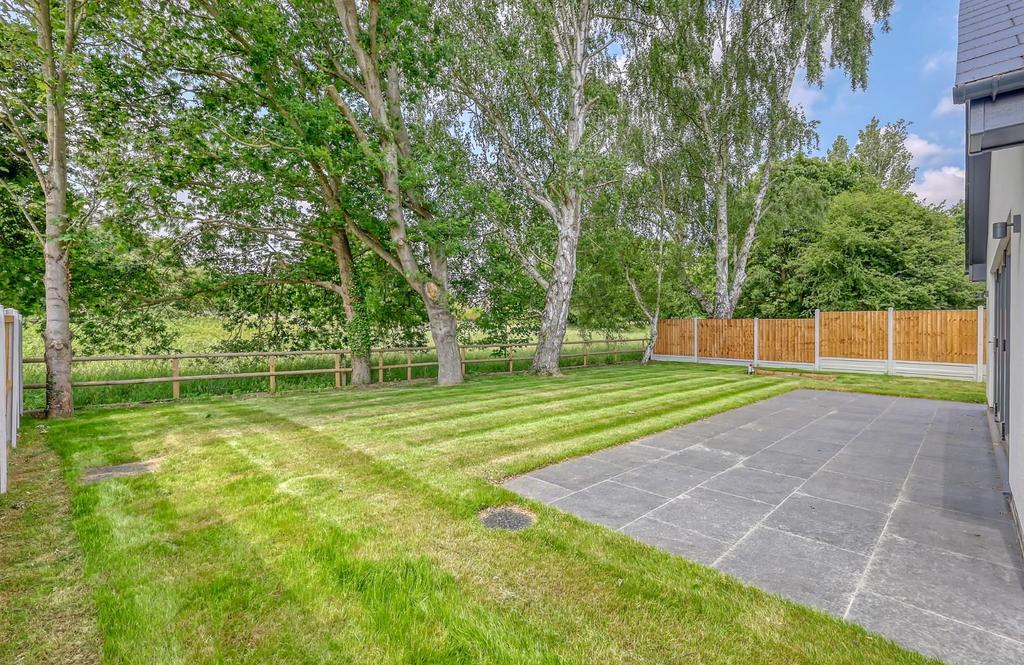 72 8v8a4486 7 copy.jpg