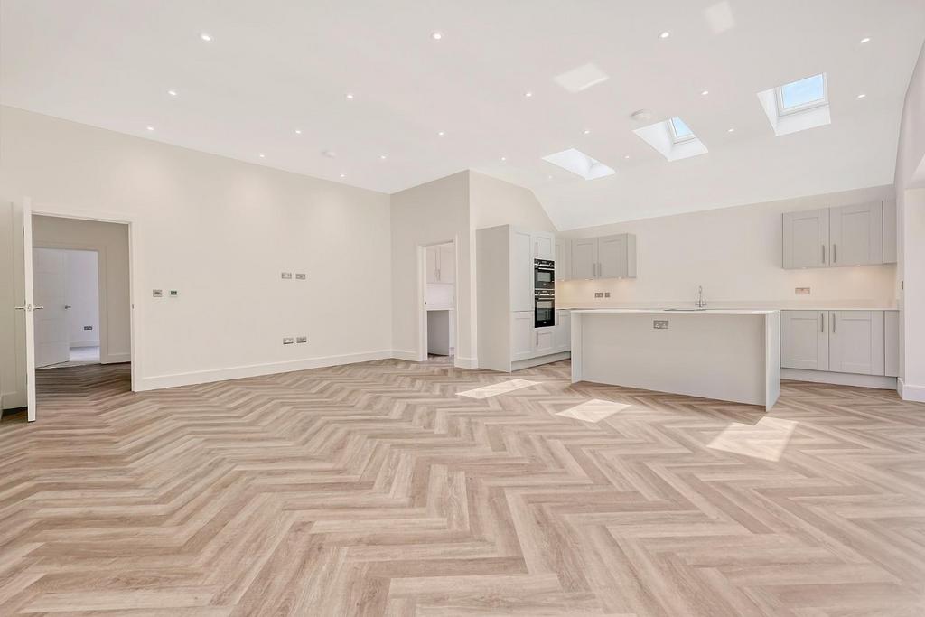 85 8v8a4552 20 copy.jpg