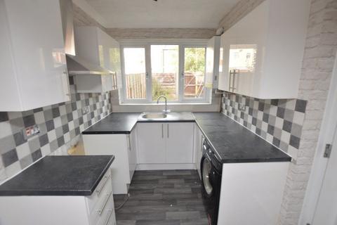 3 bedroom terraced house to rent, Loch Street, Orrell