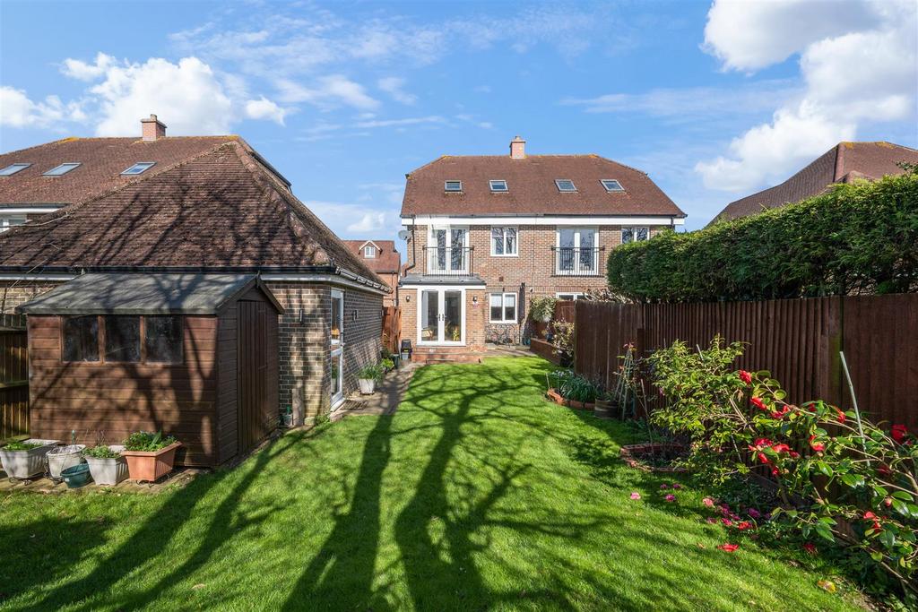 BIRCH CLOSE (16).jpg