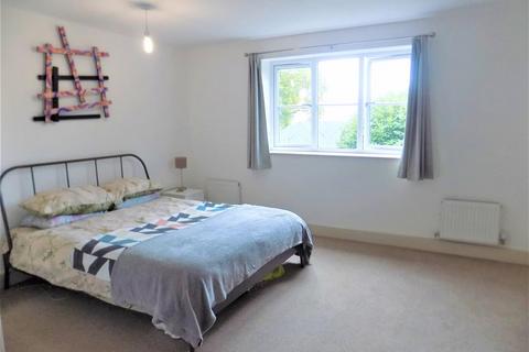 4 bedroom end of terrace house for sale, Kensington Place, Farnborough GU14