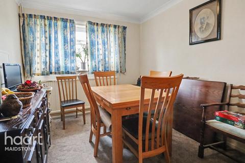 4 bedroom detached house for sale, Horton Downs, Maidstone