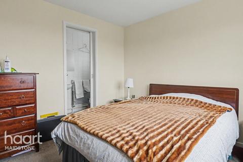 4 bedroom detached house for sale, Horton Downs, Maidstone