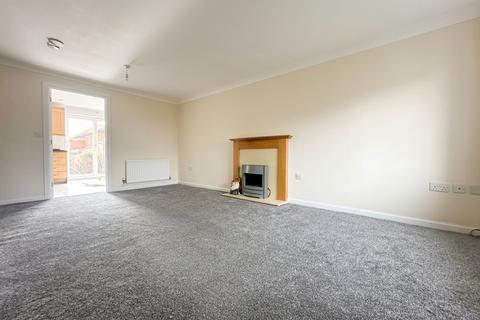 3 bedroom terraced house for sale, Roundhouse Crescent, Peacehaven, BN10 8GL