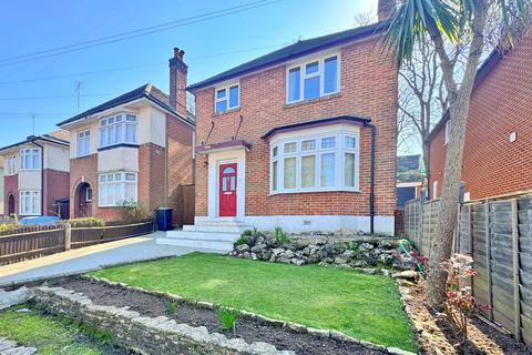 3 bedroom detached house to rent, Bournemouth