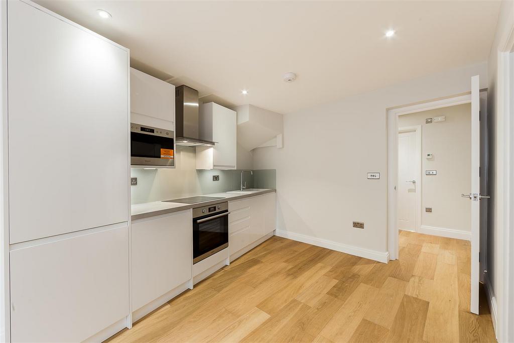 Lettings Brook Green Batoum Gardens  - Kitchen (2)