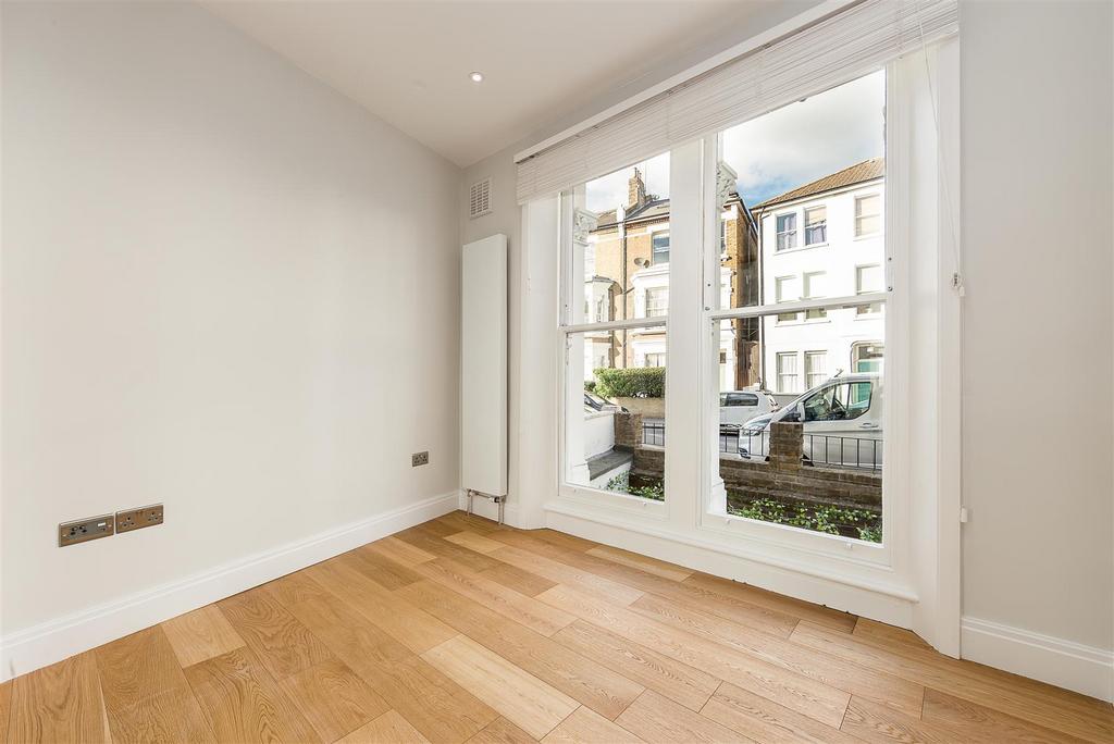 Lettings Brook Green Batoum Gardens  - Bedroom 2 (