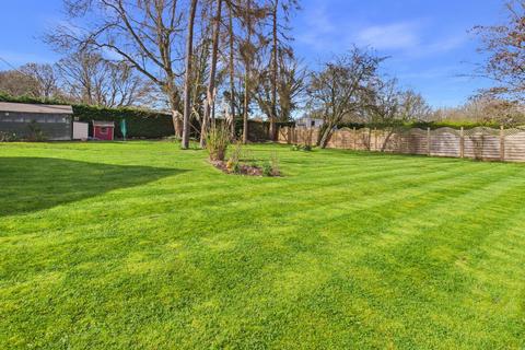 4 bedroom bungalow for sale, The Cottage, Windmill Farm, Bowstridge Lane, Chalfont St Giles, HP8