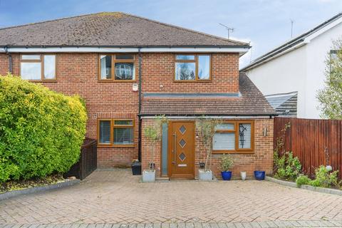 4 bedroom semi-detached house for sale, Mount Drive, Park Street, St. Albans