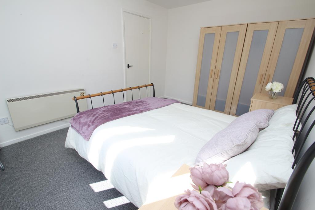 Apartment in Newcastle upon Tyne, Tyne and Wear - View 3