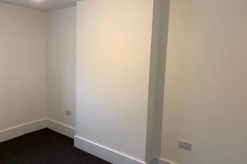 1 bedroom flat to rent, Outram Street, Sutton-in-Ashfield, NG17