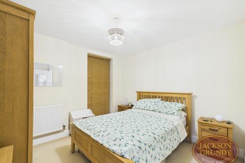 2 bedroom apartment for sale, The Square, Upton, NN5 4EZ
