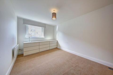 2 bedroom flat to rent, Compass House, Smugglers Way, Wandsworth, SW18