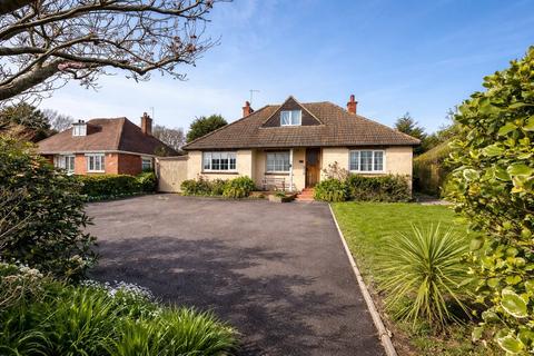 3 bedroom detached bungalow for sale, De la Warr Road, Bexhill on Sea TN40