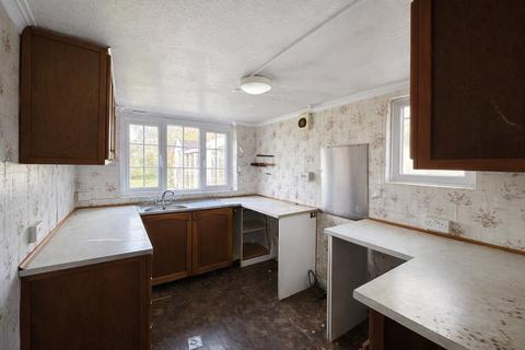 3 bedroom detached bungalow for sale, De la Warr Road, Bexhill on Sea TN40