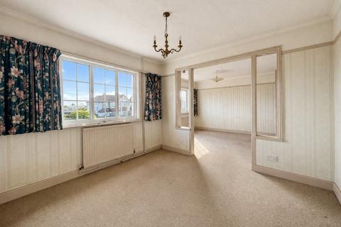 3 bedroom detached bungalow for sale, De la Warr Road, Bexhill on Sea TN40