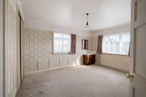 3 bedroom detached bungalow for sale, De la Warr Road, Bexhill on Sea TN40