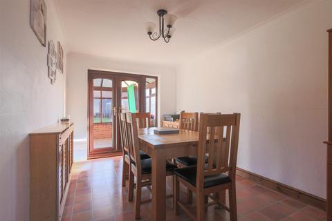 undefined, Graffam Grove, Cheadle