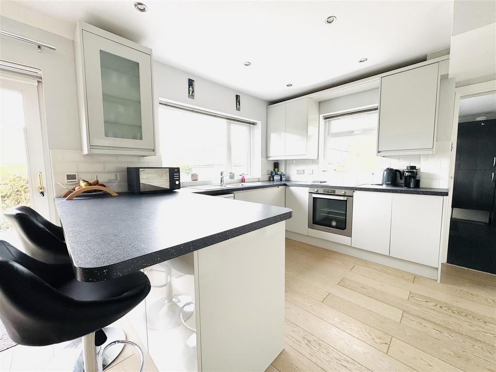 Dining kitchen