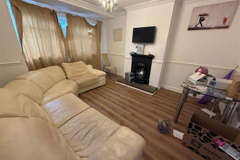 2 bedroom maisonette to rent, 6 Sudbury Croft, WEMBLEY