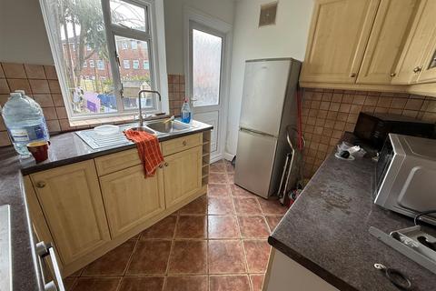 2 bedroom maisonette to rent, 6 Sudbury Croft, WEMBLEY