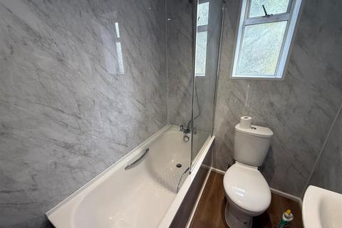 2 bedroom maisonette to rent, 6 Sudbury Croft, WEMBLEY