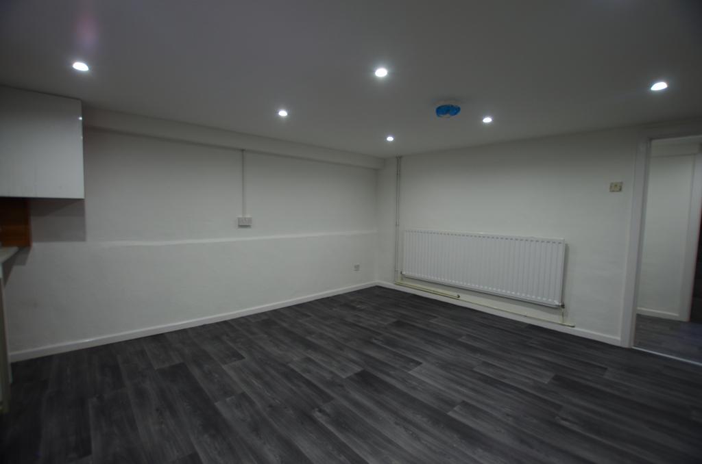 34a Beechwood Avenue, Bradford, BD6 3 AF