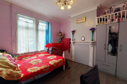 3 bedroom terraced house for sale, Spalding Street, Leicester, LE5
