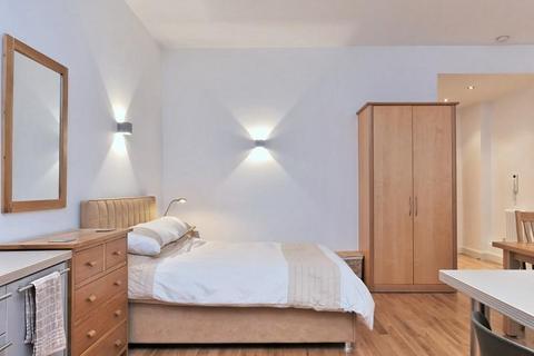 undefined, Bolt Court, City Of London, EC4A