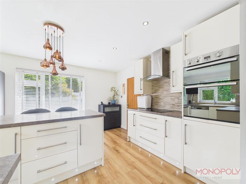 CAM03815 G0-PR0269-STILL009.jpg