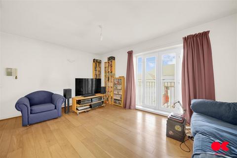 2 bedroom flat for sale, St. Helens Place, London E10