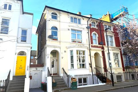 undefined, Kingsdown Road, London N19