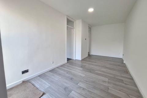 1 bedroom flat to rent, Avenue Road, London N15