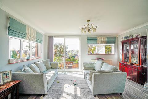 4 bedroom detached house for sale, Sedlescombe Road North, St. Leonards-On-Sea