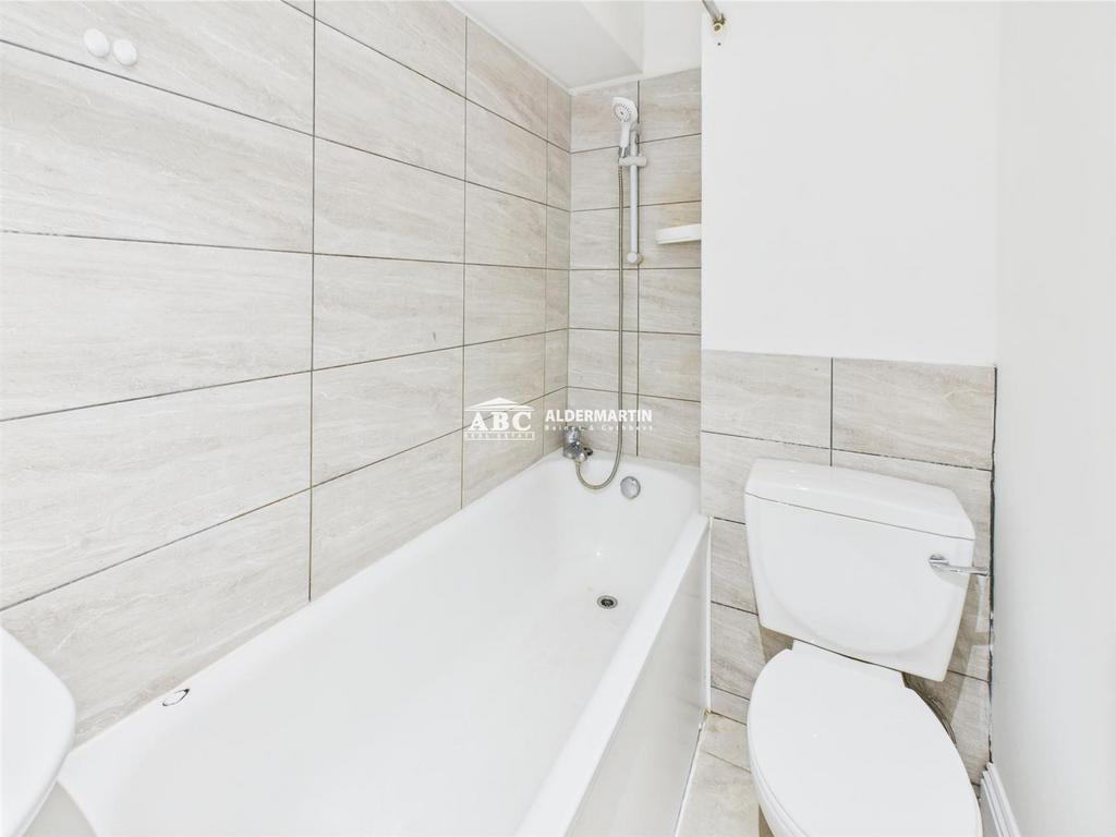 CAM03215 G0-PR0070-STILL022.jpg