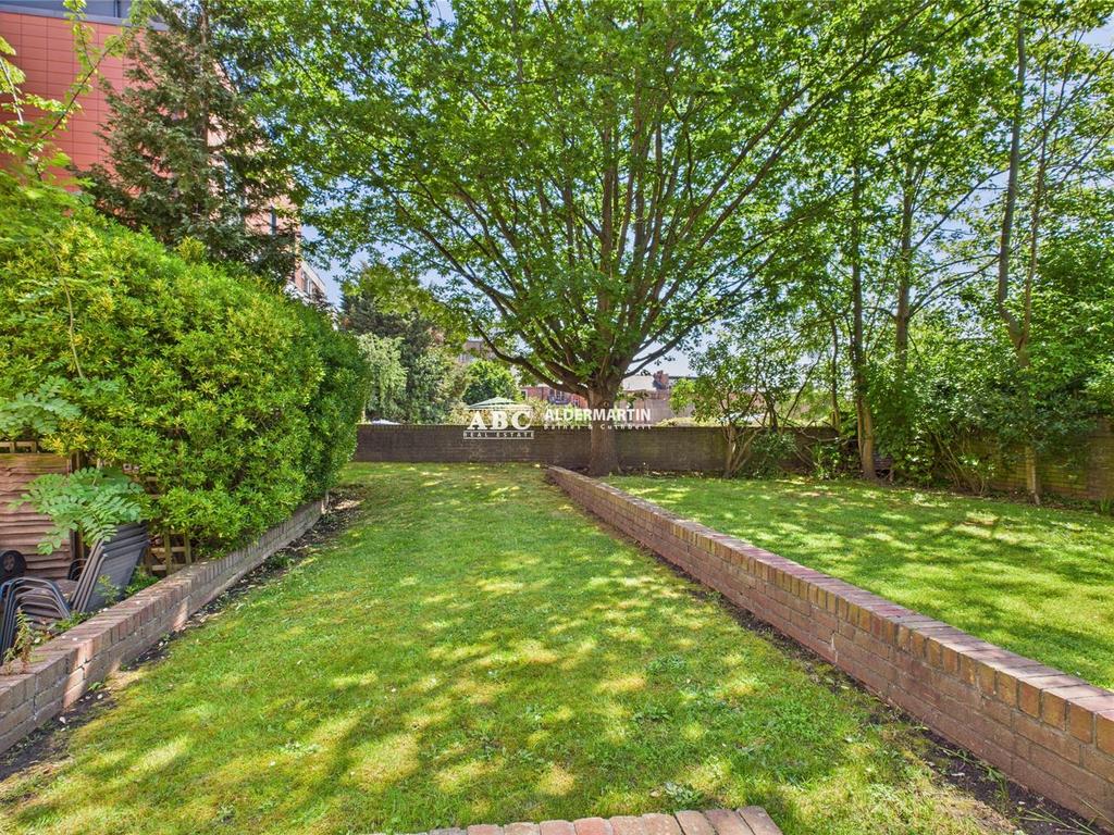 CAM03215 G0-PR0070-STILL004.jpg