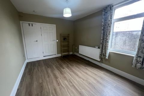 2 bedroom apartment to rent, Merches Gardens, CARDIFF