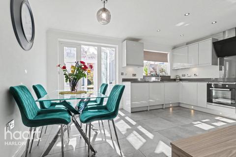 4 bedroom semi-detached house for sale, Malkin Drive, Harlow