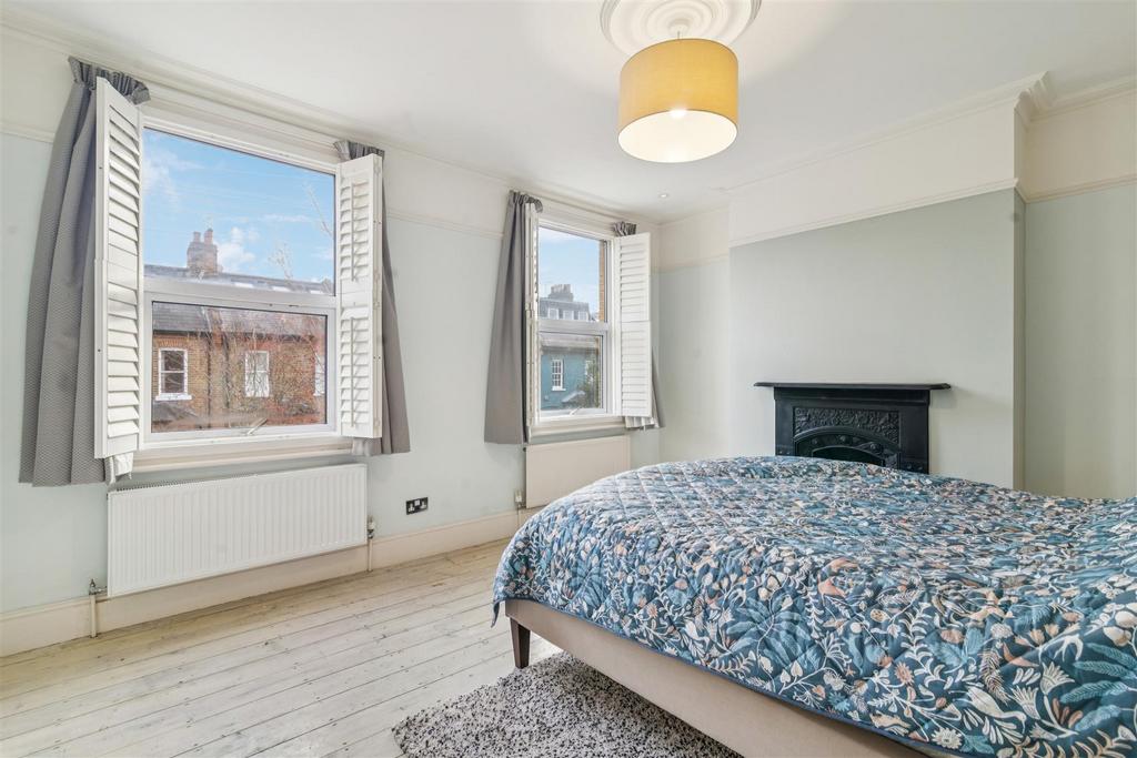 Montgomery Road, W4 - FOR SALE