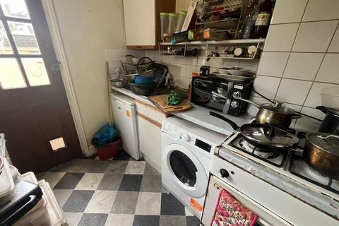 undefined, 128B Lower Addiscombe Road, Croydon, Surrey, CR0 6AE