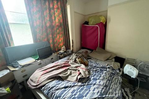 undefined, 128B Lower Addiscombe Road, Croydon, Surrey, CR0 6AE