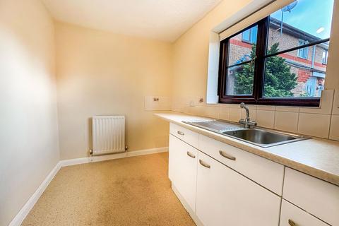2 bedroom terraced house for sale, Poppyfields, Bedford