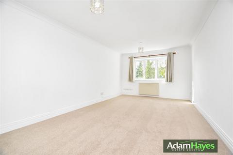 2 bedroom apartment to rent, Friern Park, North Finchley N12