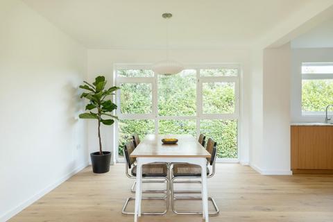 3 bedroom flat for sale, Darnhills, Radlett, Hertfordshire