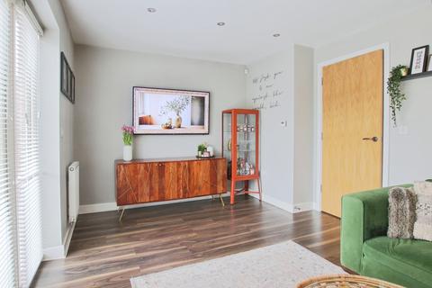 3 bedroom semi-detached house for sale, Frances Brady Way, Hull, East Riding of Yorkshire, HU9 3BW